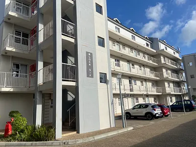 2 Bedroom Apartment For Sale in Cape Town - ZQRv.webp