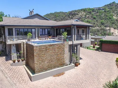4 Bedroom House For Sale in Nelspruit - 80iv.webp