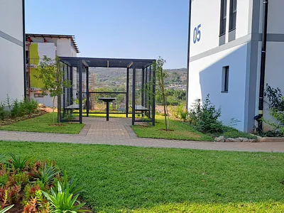 2 Bedroom Apartment To Rent in Nelspruit - BhcP.webp