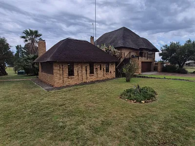 4 Bedroom House For Sale in Meyerton - img