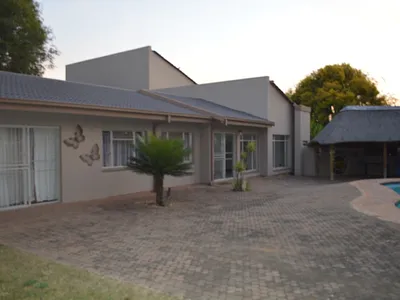 4 Bedroom House For Sale in Vereeniging - 6c35.webp