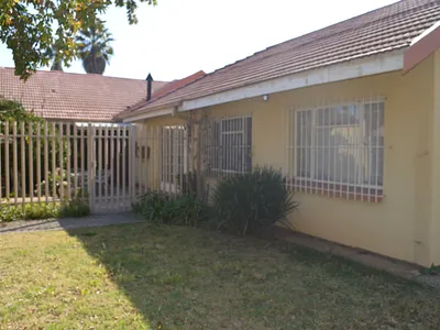 3 Bedroom House For Sale in Vereeniging - 8vDb.webp
