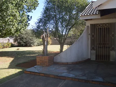 3 Bedroom House For Sale in Vereeniging - 3TSU.webp