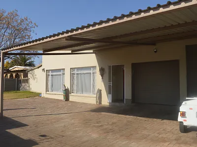 4 Bedroom House For Sale in Meyerton - beDQ.webp