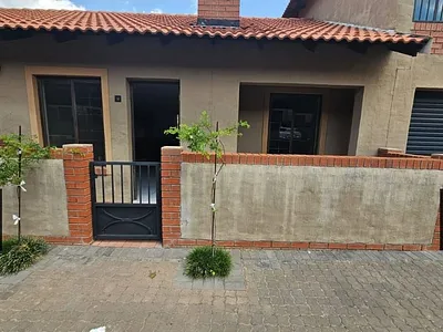 1 Bedroom Townhouse For Sale in Brakpan - img