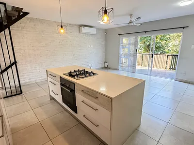 4 Bedroom Apartment To Rent in Durban North - PXZW.webp