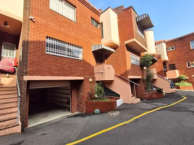 3 Bedroom Apartment For Sale in Durban - RAcF.webp