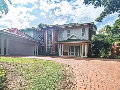 4 Bedroom Apartment To Rent in Mount Edgecombe - 4qk1.webp