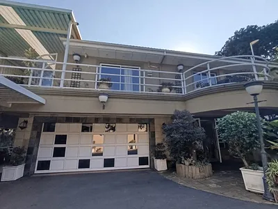 4 Bedroom House For Sale in Umhlanga - m0iU.webp