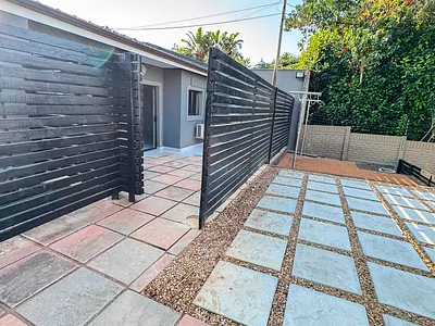 1 Bedroom Apartment To Rent in Durban North - 2uCQ.webp