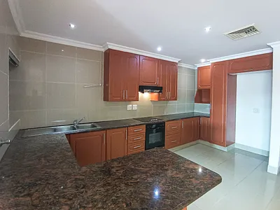 2 Bedroom Apartment To Rent in Umhlanga - 7mMf.webp