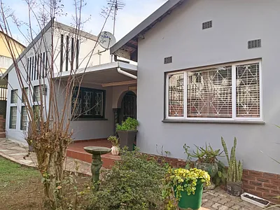 4 Bedroom House For Sale in Durban - QCmf.webp