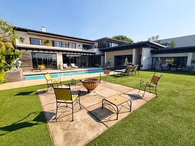5 Bedroom House For Sale in Umhlanga - zfjh.webp