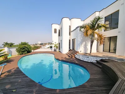 6 Bedroom House For Sale in Umhlanga - yCgW.webp