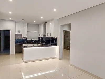 4 Bedroom Apartment To Rent in Umhlanga - e2n9.webp