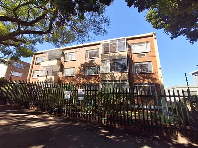 3.5 Bedroom Apartment For Sale in Durban - faNq.webp