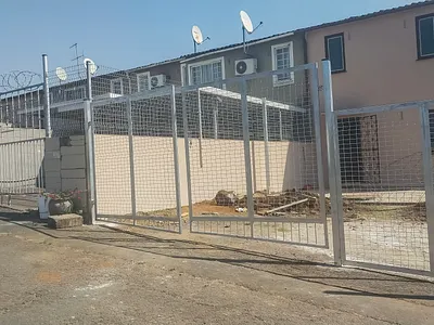 2 Bedroom Apartment To Rent in Phoenix - JKWk.webp