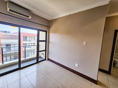 2 Bedroom Apartment To Rent in Umhlanga - RqmP.webp