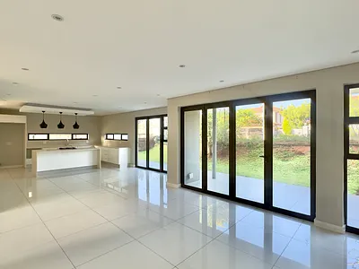 5 Bedroom Townhouse For Sale in Umhlanga - img