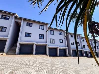 2 Bedroom Apartment To Rent in Durban North - 2Q3O.webp