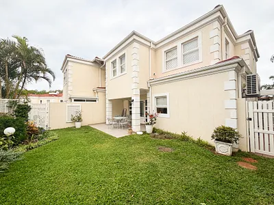 3 Bedroom Apartment For Sale in Umhlanga - m1y2.webp