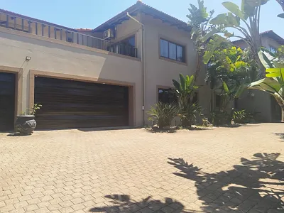 4 Bedroom House For Sale in Umhlanga - wtlC.webp