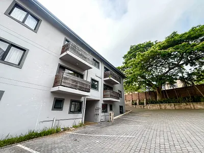 3 Bedroom Apartment To Rent in Durban North - 8sqX.webp