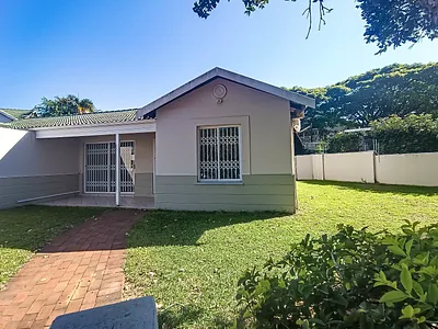 2 Bedroom Apartment To Rent in Umhlanga - 0Pb9.webp