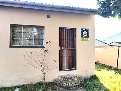 2 Bedroom Apartment To Rent in Tongaat - 1oX7.webp