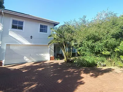 3 Bedroom Townhouse To Rent in Mount Edgecombe - KlUw.webp
