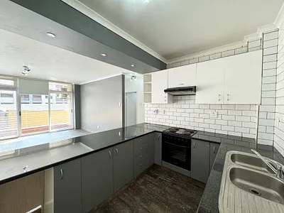 2 Bedroom Apartment To Rent in Umhlanga - Eucq.webp