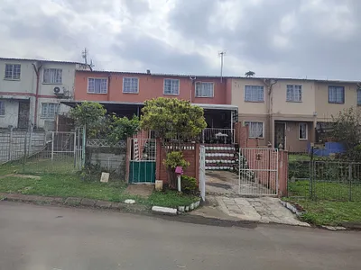 3 Bedroom Apartment For Sale in Phoenix - Yyz7.webp