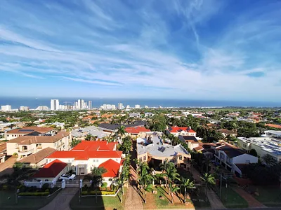 4 Bedroom Apartment For Sale in Umhlanga - at0b.webp