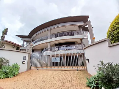 5 Bedroom House For Sale in Durban - oPes.webp