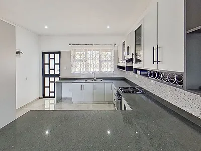 2 Bedroom Apartment To Rent in Durban North - H4gq.webp