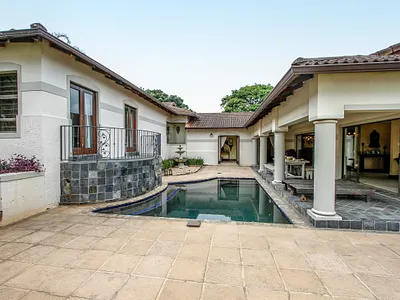 4 Bedroom House For Sale in Umhlanga - NAO7.webp