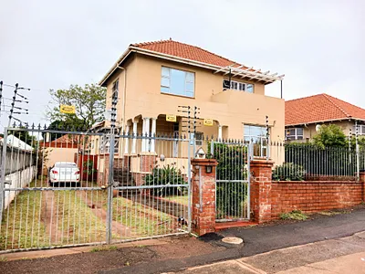 5 Bedroom House For Sale in Durban - rBX5.webp