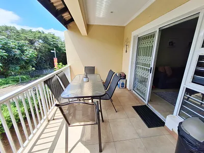 2 Bedroom Apartment For Sale in Mount Edgecombe - Fh1V.webp