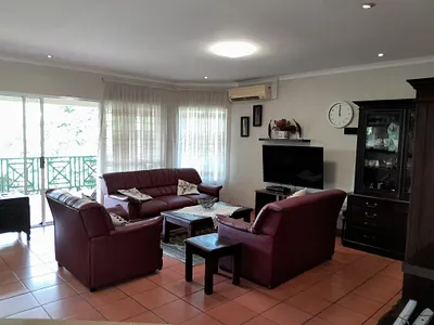 3 Bedroom Apartment For Sale in Ballito - URd1.webp