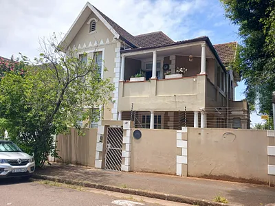 3 Bedroom Apartment For Sale in Durban - 9fgF.webp