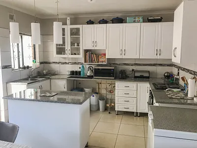 4 Bedroom House To Rent in Durban North - VfKY.webp