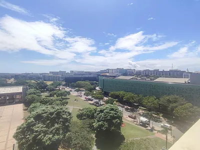 1 Bedroom Apartment To Rent in Umhlanga - FqrA.webp