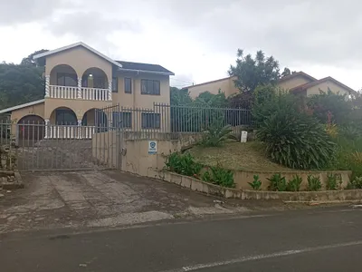 5 Bedroom House For Sale in Durban - K95h.webp
