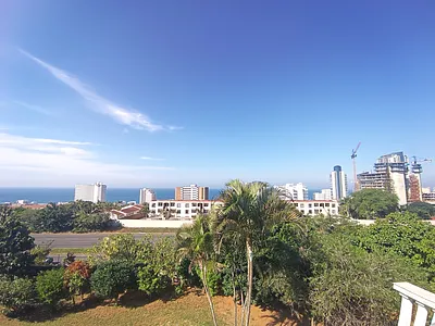 6 Bedroom House For Sale in Umhlanga - xuu5.webp