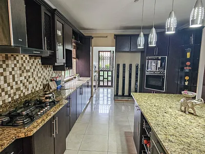 4 Bedroom House To Rent in Umhlanga - ZYAm.webp