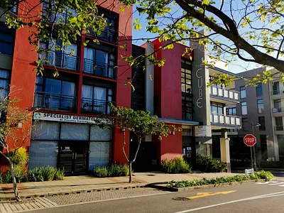 2 Bedroom Apartment To Rent in Umhlanga - r4U9.webp