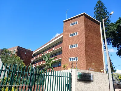 1 Bedroom Apartment To Rent in Durban - 0g1m.webp