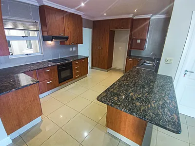 3 Bedroom Apartment To Rent in Umhlanga - 3FFc.webp