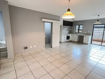 2 Bedroom Townhouse To Rent in Durban North - rxnL.webp