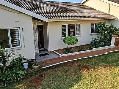 4 Bedroom House To Rent in Umhlanga - img